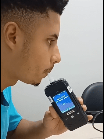 Imagem sobre Álcool no trabalho: como prevenir acidentes com teste de alcoolemia na materia "Álcool no trabalho: como prevenir acidentes com teste de alcoolemia".